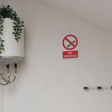 En Un Bajo 2 Camas Individual Casa Compartida Apartmán *