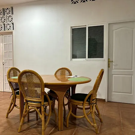 En Un Bajo 2 Camas Individual Casa Compartida