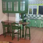 En Un Bajo 2 Camas Individual Casa Compartida * Abades